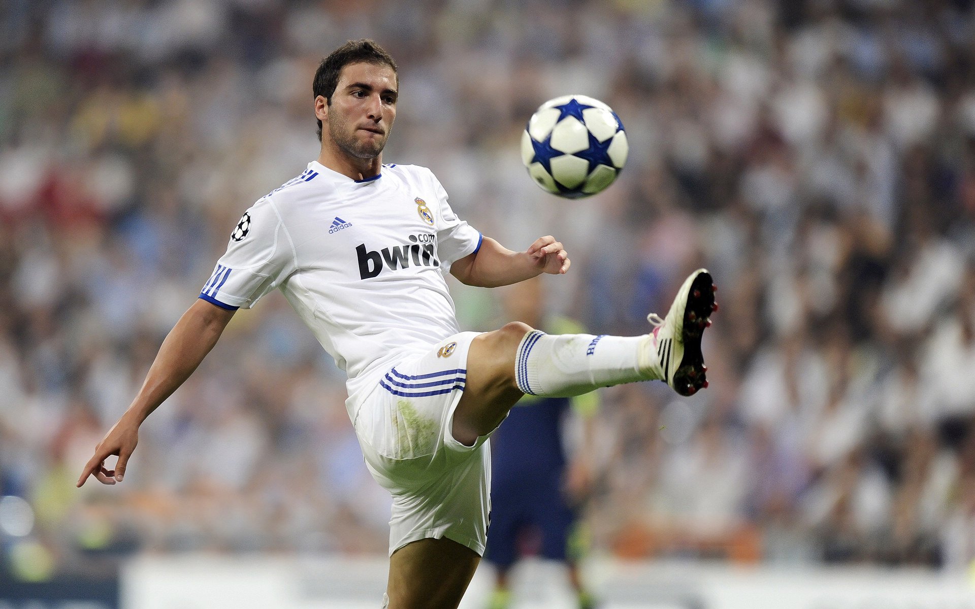 当梅西的蓝白飘进NBA总决赛,阿根廷踏平冰岛背后的文明角力